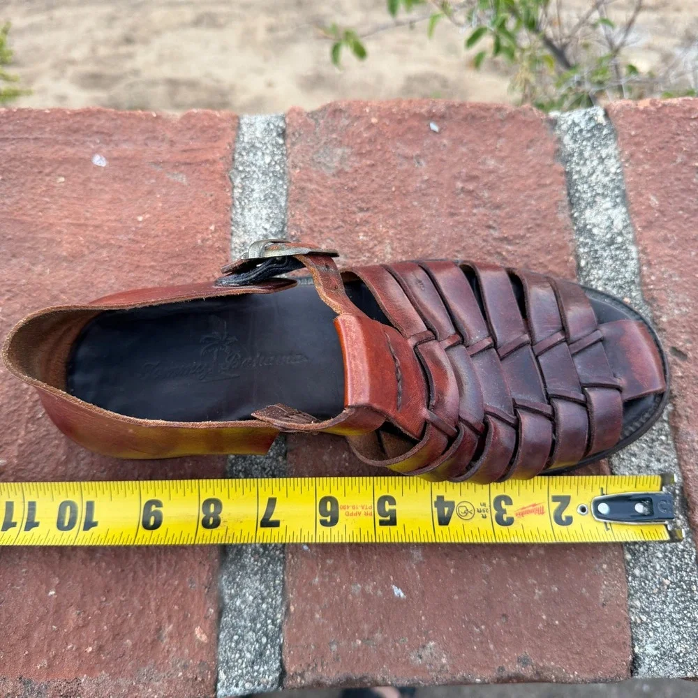 Tommy Bahama Brown Leather Huarache Fisherman Sandals Vibram Sole Mens 9